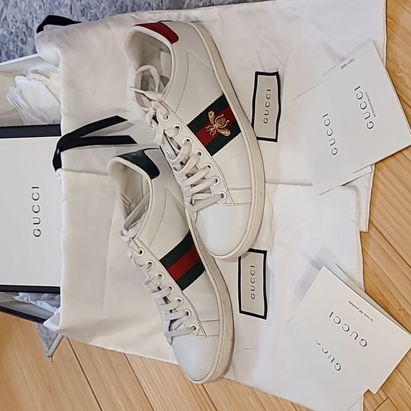 Gucci Shoes - Gucci Bee Sneakers